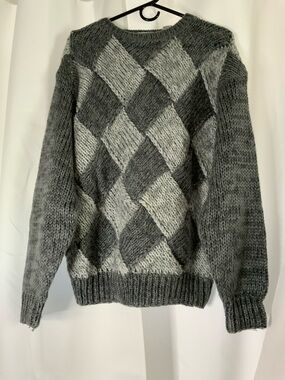 Men's Gray Argyle Crewneck Sweater